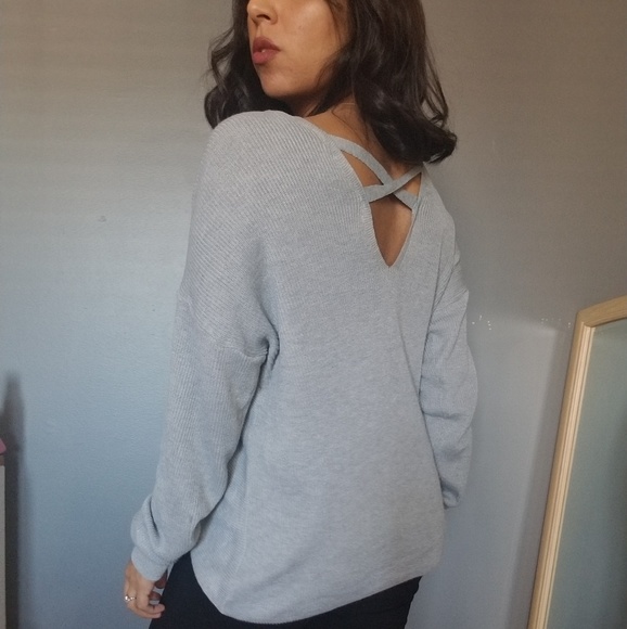 🏷CLEARANCGRAY GRAY KNOT SWEATER - Picture 2 of 8